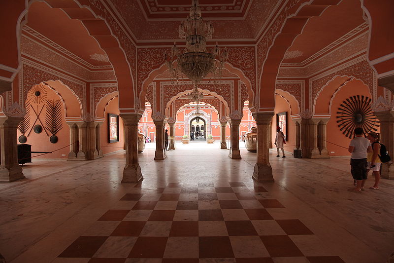 Hawa Mahal, Jaipur, El Palacio Interior